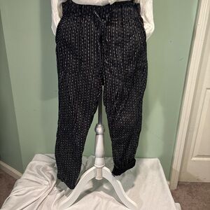 Women’s black w/white pinstriped madras cotton ankle pants w/pockets size m